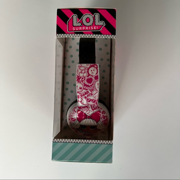 LOL Surprise! Kid Safe Volume Limiting Headphones - Picture 3 of 8
